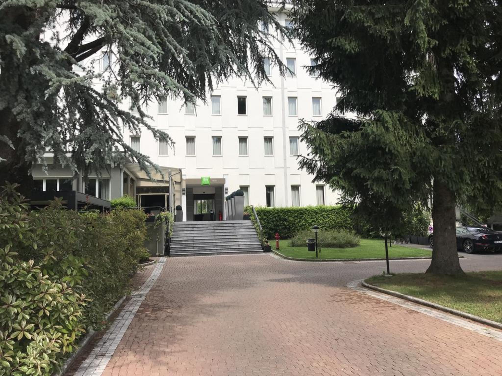 Bis Hotel Varese Exterior photo